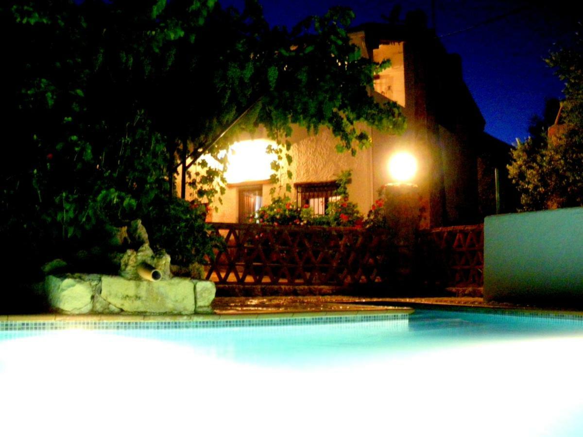 Alojamiento rural El Agüelo Huelma Exterior foto
